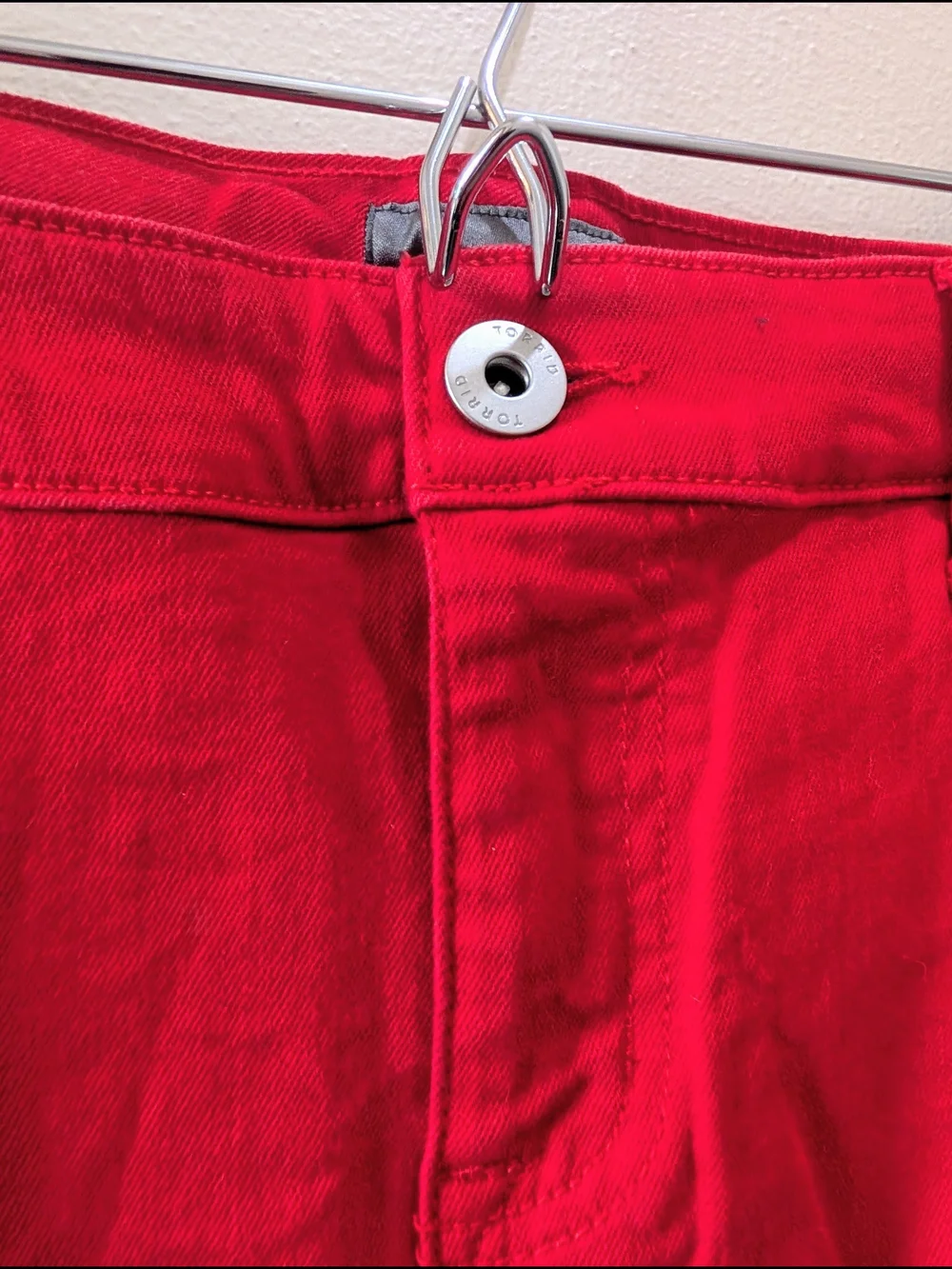 Torrid Women’s Plus *Size 14* Red Solid Mini Denim Skirt Stretch with Pockets!
